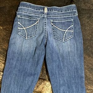Ariat boot cut trouser
Girls size 14 (14 inch waist laying flat) 
30 inch inseam